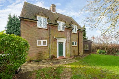 3 bedroom detached house to rent, Rocky Lane, Wendover, Aylesbury, Buckinghamshire, HP22