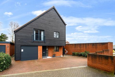 4 bedroom detached house for sale, Station Drive, Sutton Scotney, Winchester