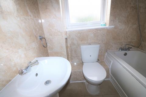 1 bedroom flat for sale, Gurney Close, Barking IG11