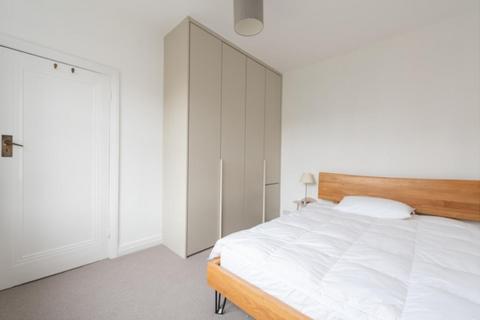 1 bedroom apartment to rent, Belsize Grove Belsize Park NW3