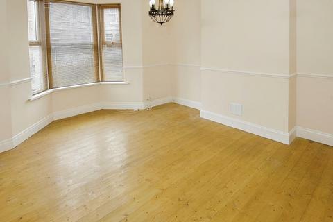 2 bedroom flat to rent, Trevor Terrace, North Shields