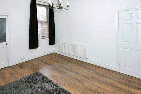 2 bedroom flat to rent, Trevor Terrace, North Shields