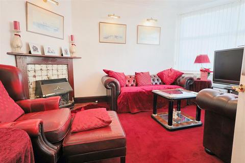 3 bedroom terraced house for sale, Carlton Road, Lowestoft