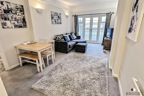 2 bedroom flat for sale, Silverdale Road, Eastbourne BN20