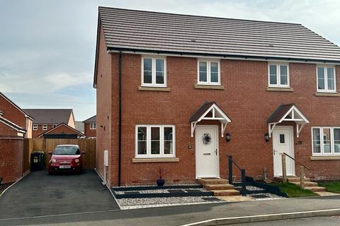 3 bedroom semi-detached house for sale, Swaledale Road, Kingstone, Hereford, HR2