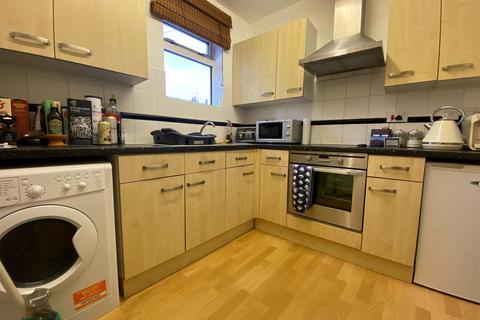 1 bedroom apartment to rent, Garnet Terrace, Leeman Road