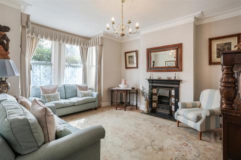 4 bedroom detached house for sale, Carshalton Park Road, Carshalton