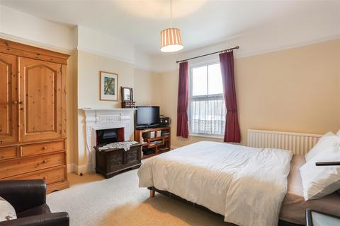 4 bedroom detached house for sale, Carshalton Park Road, Carshalton