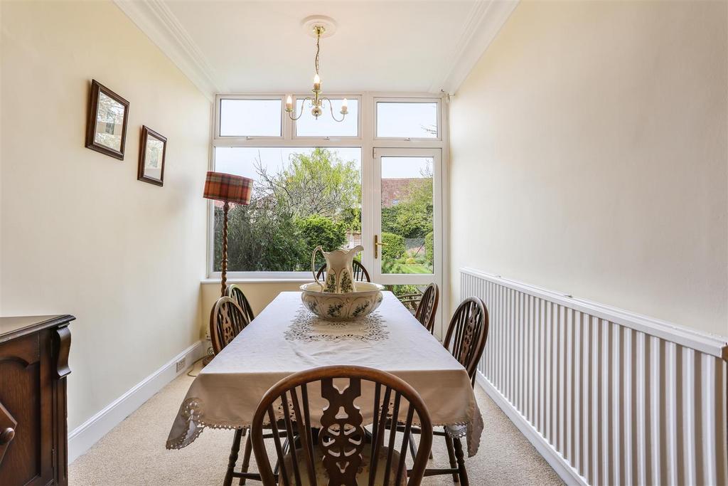 561052892 - 62 Carshalton Park Road, SM5 9.jpg