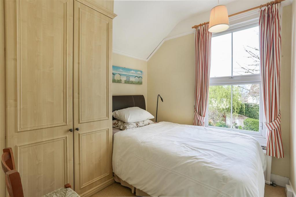 561052892 - 62 Carshalton Park Road, SM5 2.jpg