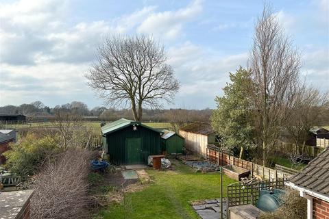 3 bedroom end of terrace house for sale, Mill Lane, Somerford Booths