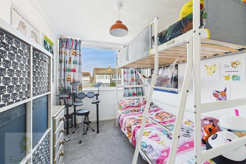 65 Chapel Road, Isle Of Grain, Rochester, ME3 0DP