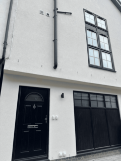 2 bedroom terraced house to rent, York Mews, Ilford, IG1