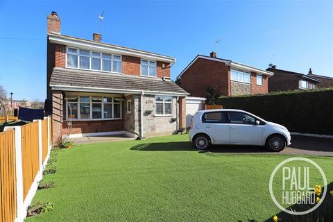 3 bedroom detached house for sale, Wenhaston Way, Oulton Broad, NR32