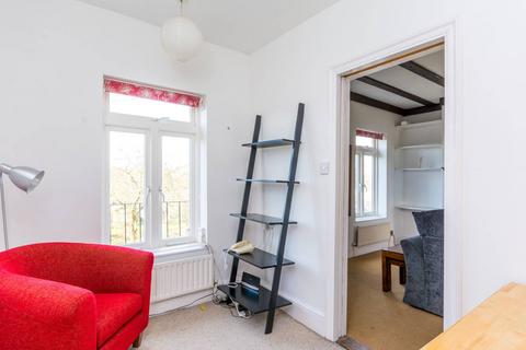 1 bedroom flat for sale, Model Cottages, West Ealing, London, W13