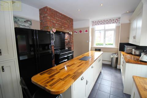4 bedroom detached house for sale, Spennithorne Road, Urmston