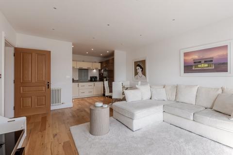 2 bedroom apartment for sale, Marian Gardens, Bromley, BR1