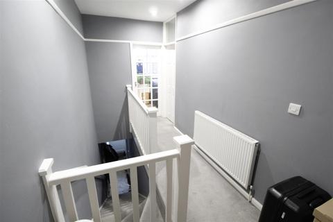 84a High Road, Byfleet, West Byfleet, KT14 7QW