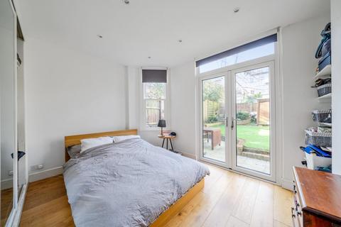 2 bedroom flat for sale, Milton Avenue, Highgate, London, N6