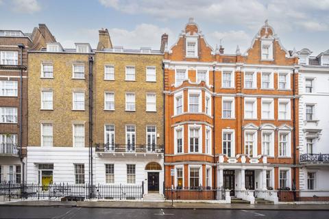 2 bedroom flat for sale, Wimpole Street, Marylebone, London, W1G