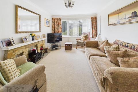 3 bedroom semi-detached house for sale, Parkfield Close, Crawley