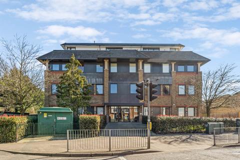 1 bedroom flat for sale, Aldenham Road, Bushey