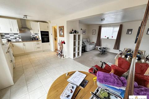 3 bedroom end of terrace house for sale, Cameron Close, Tiverton, Devon