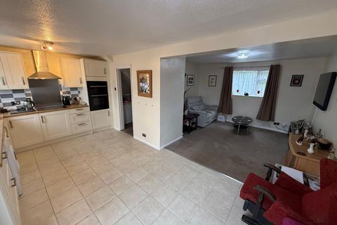 15 Cameron Close, Tiverton, EX16 5DB