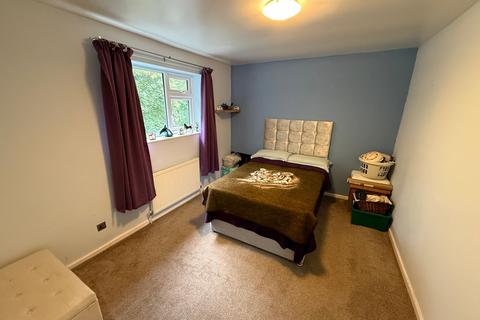 15 Cameron Close, Tiverton, EX16 5DB