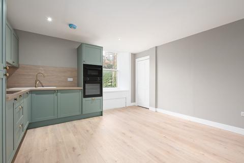 undefined, Queen Street, Stirling Town, Stirling, FK8