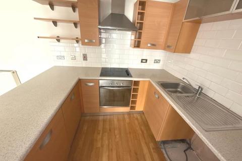 2 bedroom flat to rent, Bovey Court, Warrington