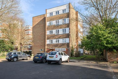 2 bedroom flat for sale, Bucklands Road, Teddington, TW11