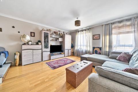 2 bedroom flat for sale, Bucklands Road, Teddington, TW11