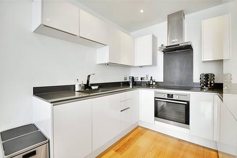 1 bedroom flat to rent, High Street, Brentford, TW8