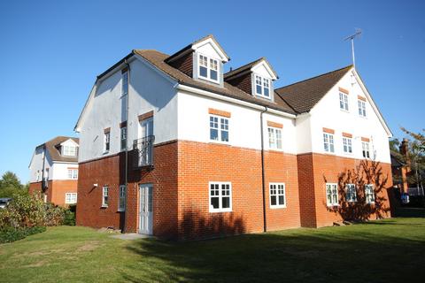 2 bedroom flat to rent, Kingsway, Woking GU21