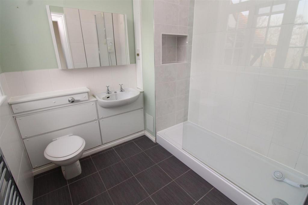 Ensuite.JPG