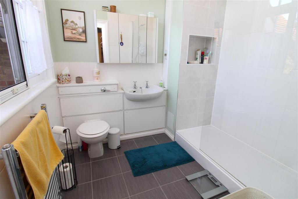 Bathroom.JPG