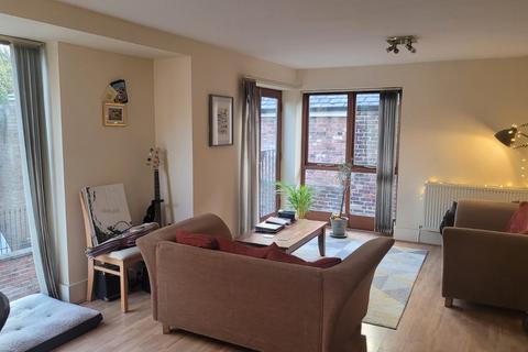 2 bedroom apartment to rent, Parsonage Road, Manchester M20