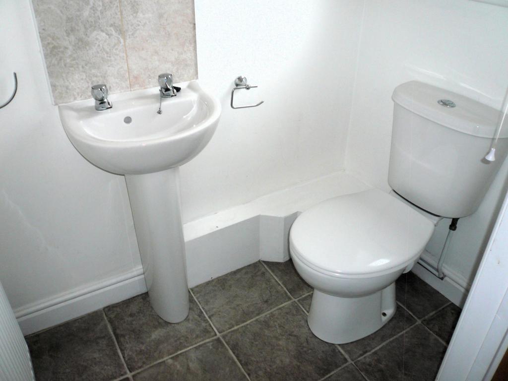 Cloakroom/WC