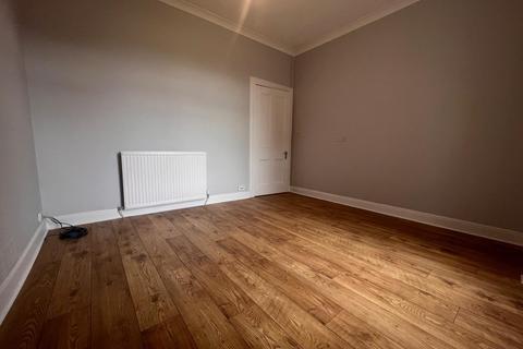 2 bedroom flat to rent, Fairfield Road, Alloa, Sauchie, FK10