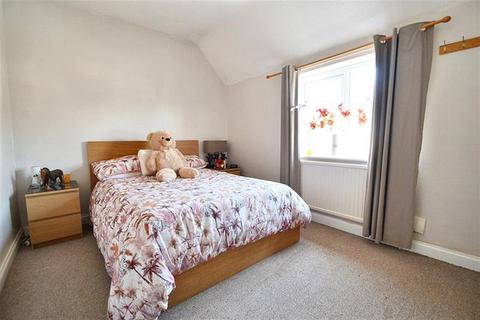 24 Battery Hill, Winchester, SO22 4BY
