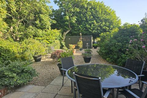 24 Battery Hill, Winchester, SO22 4BY