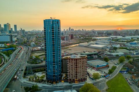 2 bedroom flat for sale, Plot A01.04 at SO Resi Canning Town, 300 Manor Road E16