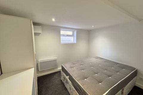 1 bedroom flat to rent, Clarendon Road, Manchester, M16 8LD