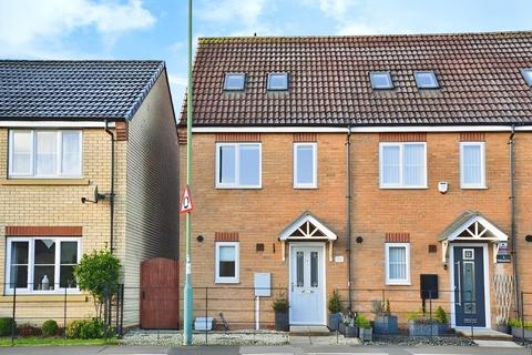 3 bedroom end of terrace house for sale, Richmond Lane, Hull HU7