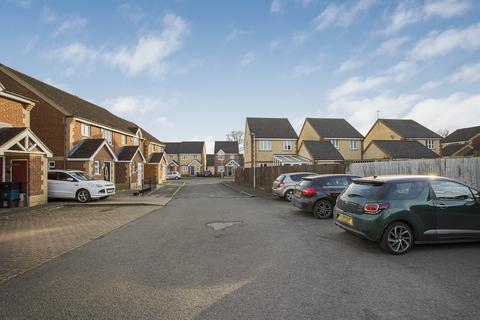 2 bedroom terraced house for sale, Pettys Close, Cheshunt, Waltham Cross, Hertfordshire