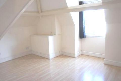 2 bedroom flat to rent, Wells Road, Bristol BS4