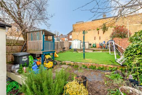Flat D, 1 Manor Road, Beckenham, BR3 5JB