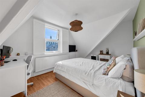 Flat D, 1 Manor Road, Beckenham, BR3 5JB