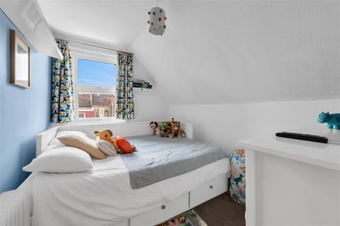 Flat D, 1 Manor Road, Beckenham, BR3 5JB